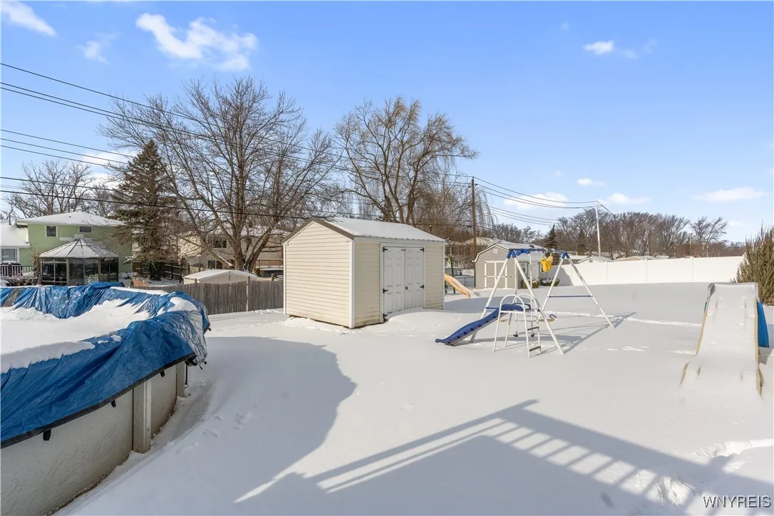 90 Morris Crescent, West Seneca, New York 14224, West Seneca, New York 14224, 4 Bedrooms Bedrooms, 8 Rooms Rooms,2 BathroomsBathrooms,Residential,Closed,90 Morris Crescent, West Seneca, New York 14224,0,B1586131