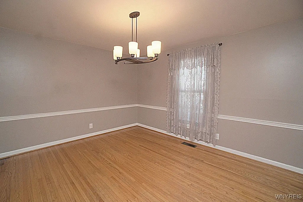 19 Dogwood Road, Amherst, New York 14221, Amherst, New York 14221, 3 Bedrooms Bedrooms, 7 Rooms Rooms,2 BathroomsBathrooms,Residential,Closed,19 Dogwood Road, Amherst, New York 14221,0,B1586022