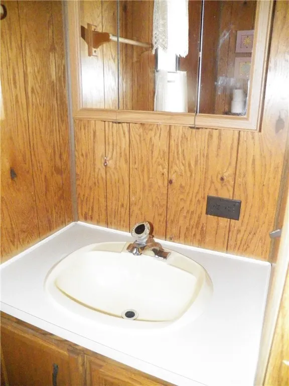 33 Harper Parkway, Avon, New York 14414, Avon, New York 14414, 2 Bedrooms Bedrooms, 5 Rooms Rooms,1 BathroomBathrooms,Residential,Closed,33 Harper Parkway, Avon, New York 14414,R1586201