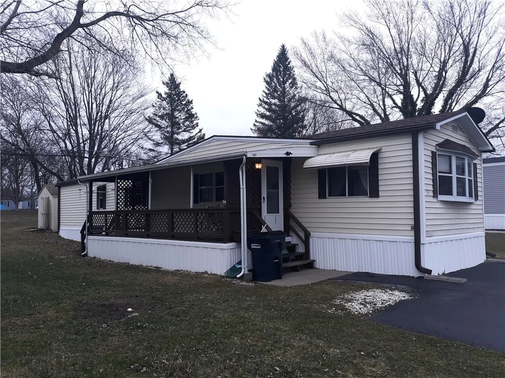 33 Harper Parkway, Avon, New York 14414, Avon, New York 14414, 2 Bedrooms Bedrooms, 5 Rooms Rooms,1 BathroomBathrooms,Residential,Closed,33 Harper Parkway, Avon, New York 14414,R1586201