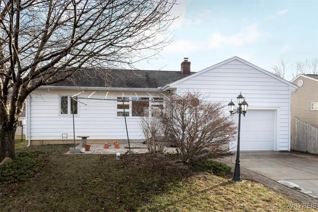 5835 West Lane, Hamburg, New York 14085, Hamburg, New York 14085, 2 Bedrooms Bedrooms, 5 Rooms Rooms,2 BathroomsBathrooms,Residential,Closed,5835 West Lane, Hamburg, New York 14085,0,B1586185