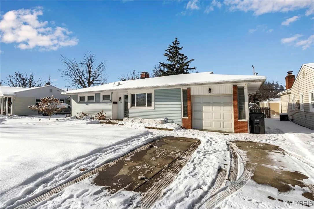 100 Avon Road, Tonawanda-town, New York 14150, Tonawanda, New York 14150, 2 Bedrooms Bedrooms, 6 Rooms Rooms,1 BathroomBathrooms,Residential,Closed,100 Avon Road, Tonawanda-town, New York 14150,0,B1585944