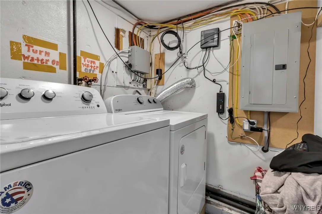 100 Avon Road, Tonawanda-town, New York 14150, Tonawanda, New York 14150, 2 Bedrooms Bedrooms, 6 Rooms Rooms,1 BathroomBathrooms,Residential,Closed,100 Avon Road, Tonawanda-town, New York 14150,0,B1585944