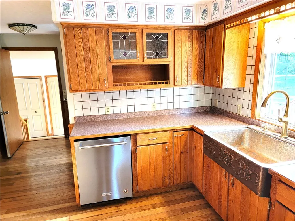 3530 Coats Road, Hector, New York 14818, Hector, New York 14818, 4 Bedrooms Bedrooms, 11 Rooms Rooms,3 BathroomsBathrooms,Residential,Closed,3530 Coats Road, Hector, New York 14818,0,EC276696