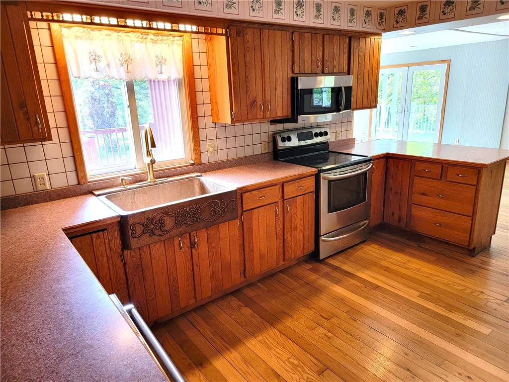 3530 Coats Road, Hector, New York 14818, Hector, New York 14818, 4 Bedrooms Bedrooms, 11 Rooms Rooms,3 BathroomsBathrooms,Residential,Closed,3530 Coats Road, Hector, New York 14818,0,EC276696