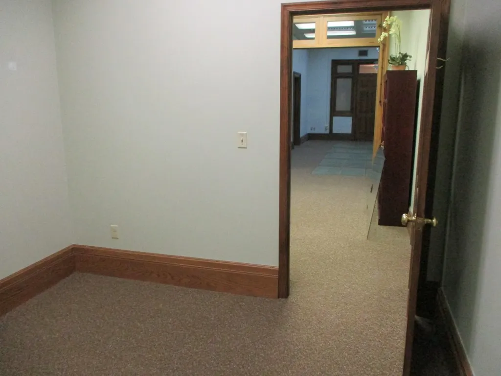 400 Church Street, Elmira-city, New York 14901, Elmira City, New York 14901, 5 Rooms Rooms,Commercial Lease,For Rent,400 Church Street, Elmira-city, New York 14901,0,EC278310