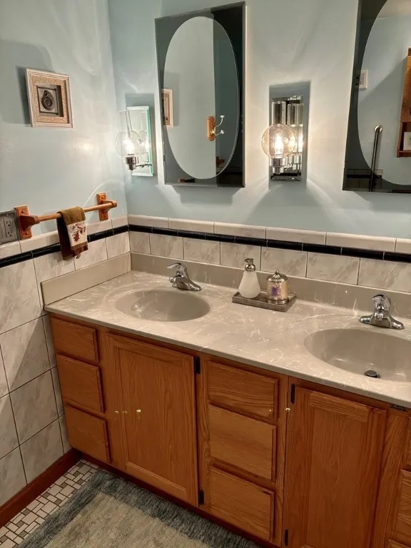 2309 Hillside Drive, Corning, New York 14830, Corning, New York 14830, 4 Bedrooms Bedrooms, 10 Rooms Rooms,3 BathroomsBathrooms,Residential,Closed,2309 Hillside Drive, Corning, New York 14830,0,EC277935