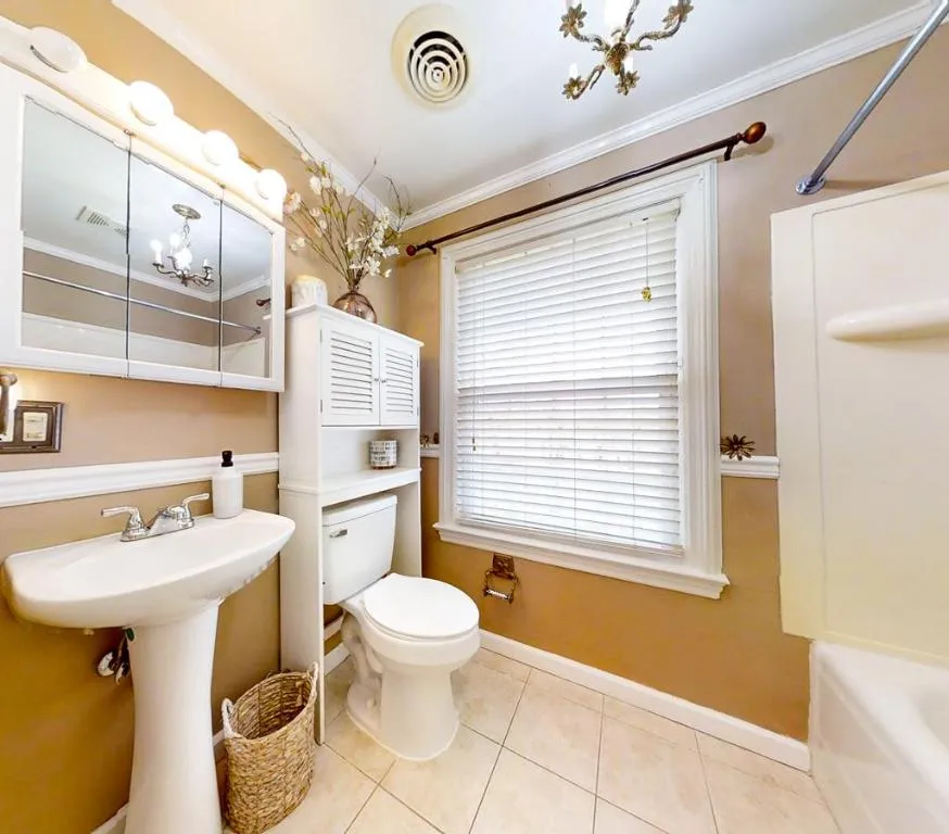 188 Upper Delevan Avenue, Corning-city, New York 1, Corning City, New York 14830, 4 Bedrooms Bedrooms, 11 Rooms Rooms,2 BathroomsBathrooms,Residential,Closed,188 Upper Delevan Avenue, Corning-city, New York 1,EC276651