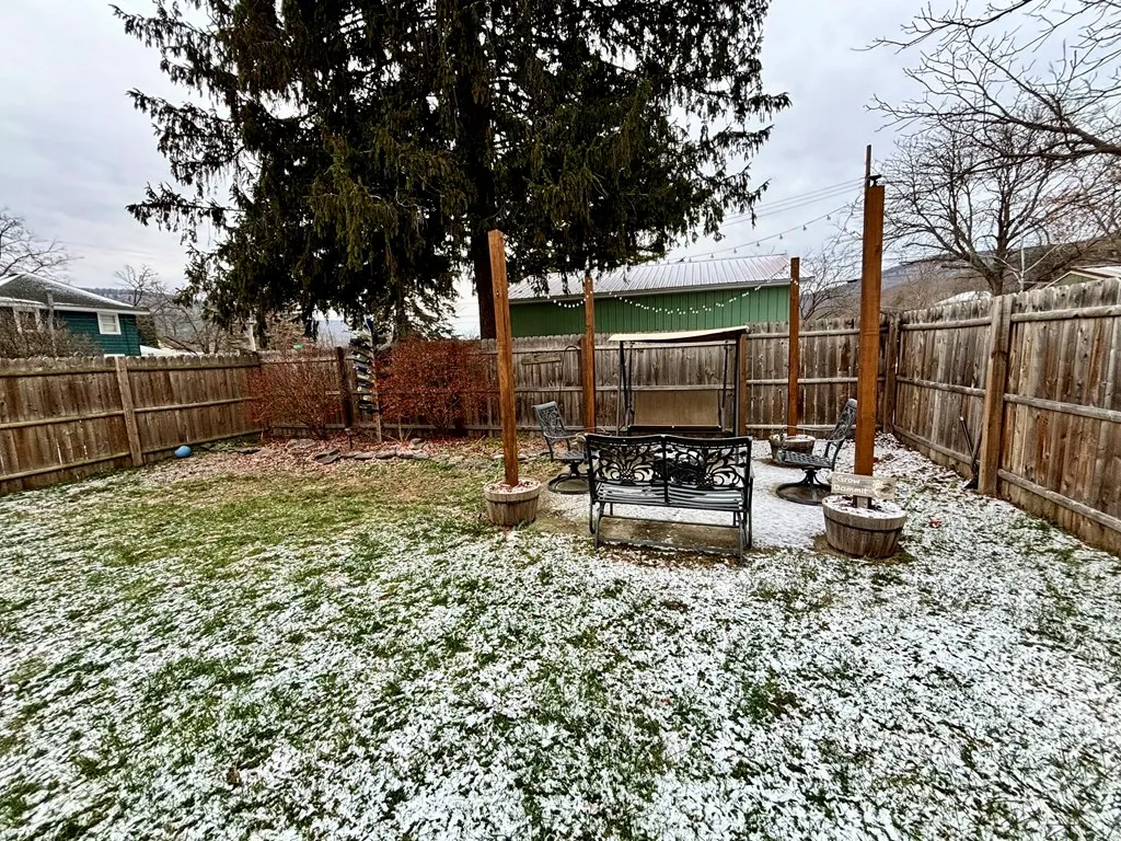3 Curtiss Avenue, Urbana, New York 14840, Urbana, New York 14840, 3 Bedrooms Bedrooms, 7 Rooms Rooms,2 BathroomsBathrooms,Residential,Closed,3 Curtiss Avenue, Urbana, New York 14840,EC278133