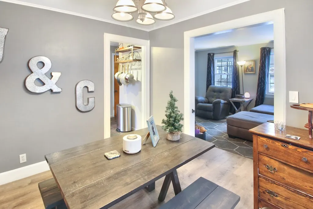 3 Curtiss Avenue, Urbana, New York 14840, Urbana, New York 14840, 3 Bedrooms Bedrooms, 7 Rooms Rooms,2 BathroomsBathrooms,Residential,Closed,3 Curtiss Avenue, Urbana, New York 14840,EC278133