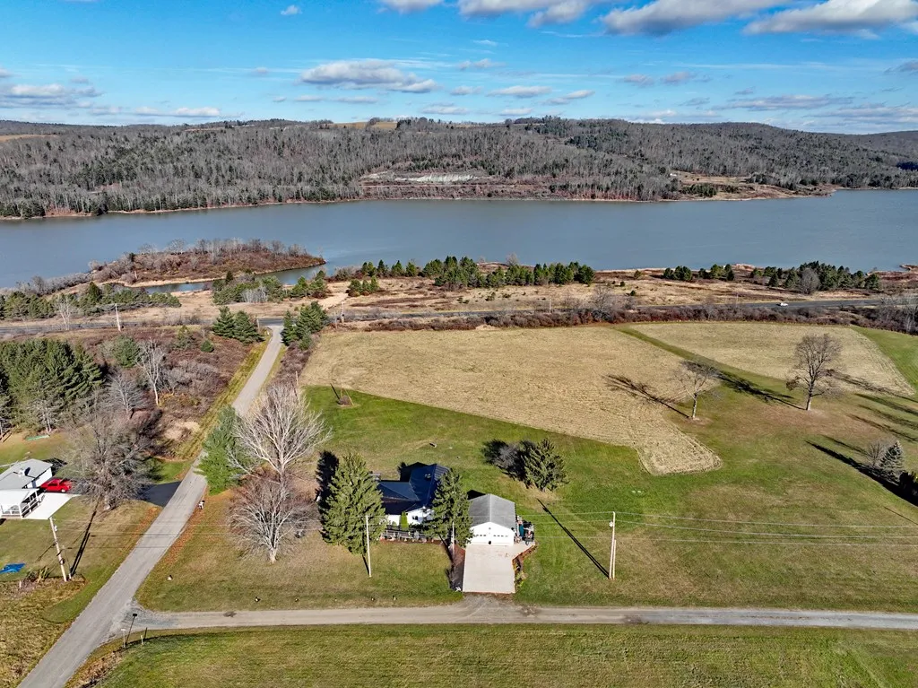 17 Sunrise Lane, None, Pennsylvania 16929, Pennsylvania 16929, 2 Bedrooms Bedrooms, 7 Rooms Rooms,1 BathroomBathrooms,Residential,For Sale,17 Sunrise Lane, None, Pennsylvania 16929,EC278086