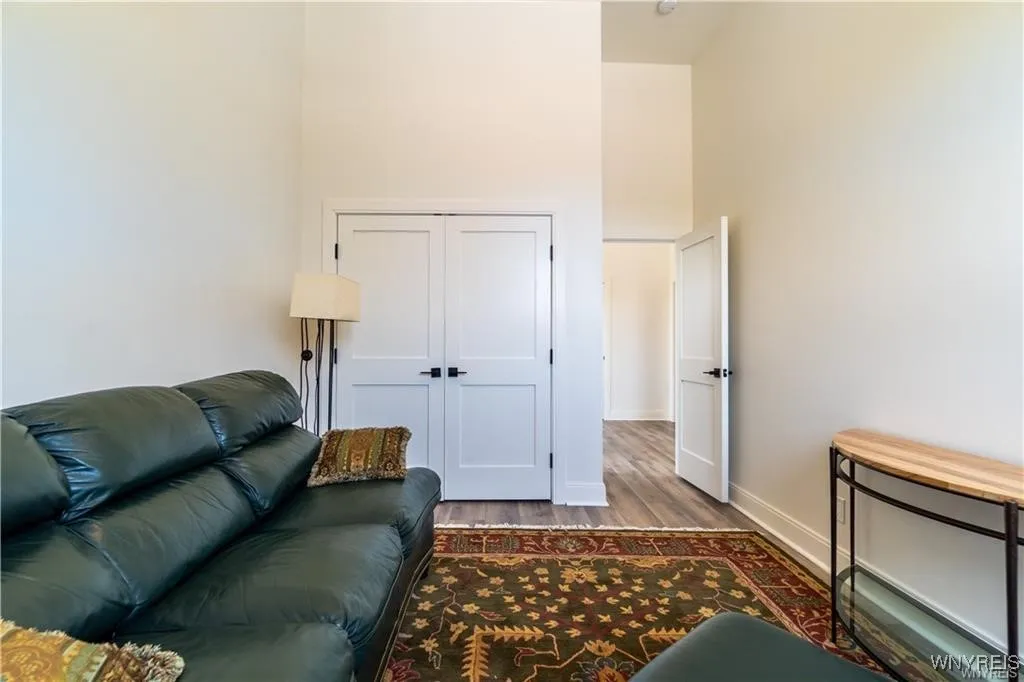 340 Bird Avenue 202, Buffalo, New York 14213, Buffalo, New York 14213, 2 Bedrooms Bedrooms, 5 Rooms Rooms,2 BathroomsBathrooms,Residential Lease,For Rent,340 Bird Avenue 202, Buffalo, New York 14213,B1586350