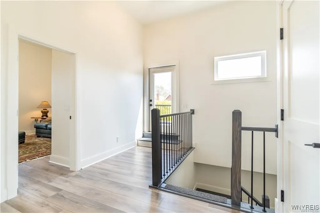 340 Bird Avenue 202, Buffalo, New York 14213, Buffalo, New York 14213, 2 Bedrooms Bedrooms, 5 Rooms Rooms,2 BathroomsBathrooms,Residential Lease,For Rent,340 Bird Avenue 202, Buffalo, New York 14213,B1586350