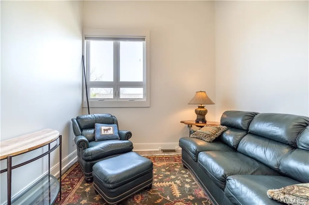 340 Bird Avenue 202, Buffalo, New York 14213, Buffalo, New York 14213, 2 Bedrooms Bedrooms, 5 Rooms Rooms,2 BathroomsBathrooms,Residential Lease,For Rent,340 Bird Avenue 202, Buffalo, New York 14213,B1586350