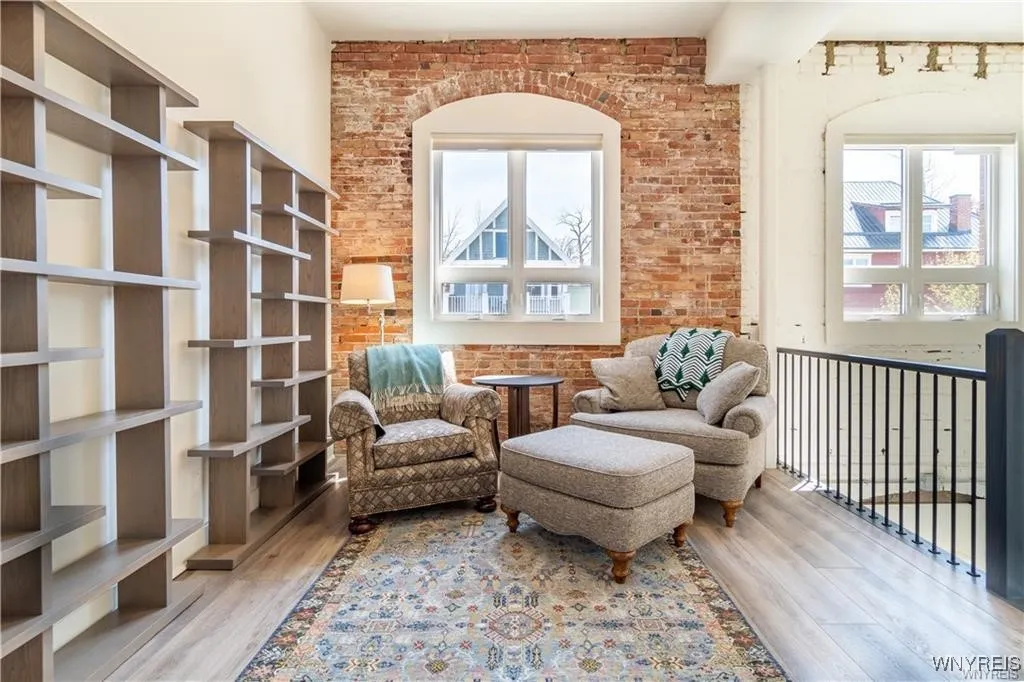 340 Bird Avenue 202, Buffalo, New York 14213, Buffalo, New York 14213, 2 Bedrooms Bedrooms, 5 Rooms Rooms,2 BathroomsBathrooms,Residential Lease,For Rent,340 Bird Avenue 202, Buffalo, New York 14213,B1586350