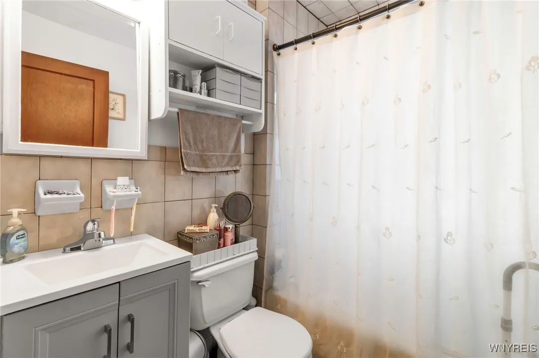 91 Marjorie Drive, Tonawanda-town, New York 14223, Tonawanda, New York 14223, 4 Bedrooms Bedrooms, ,2 BathroomsBathrooms,Residential,Closed,91 Marjorie Drive, Tonawanda-town, New York 14223,0,B1586174