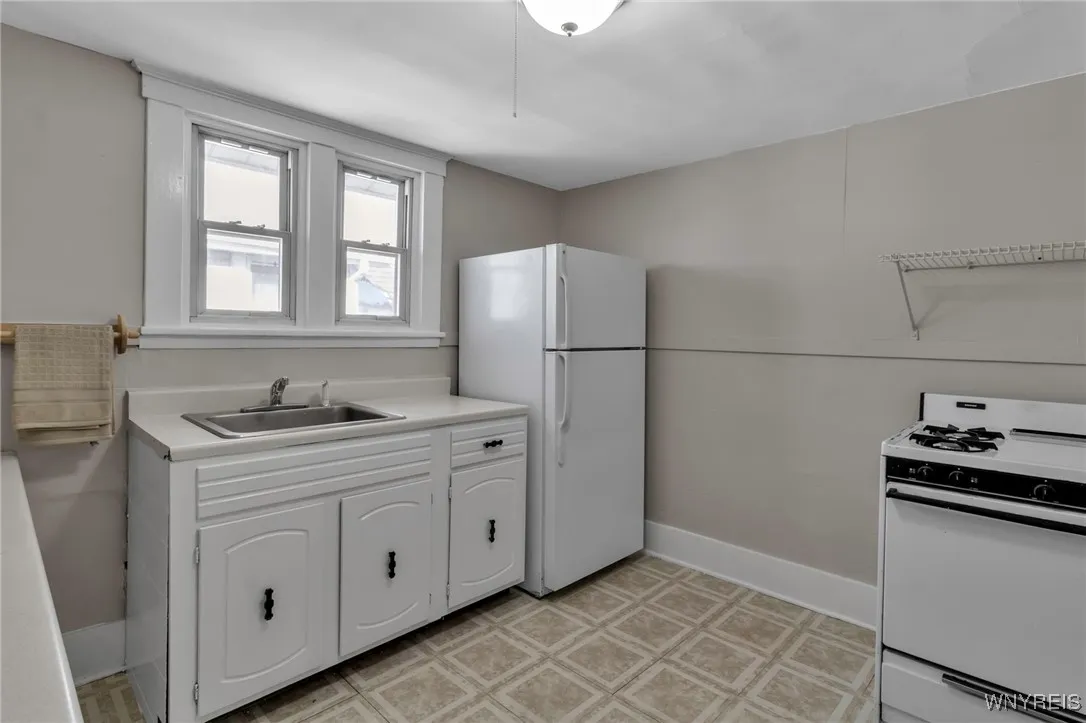 91 Marjorie Drive, Tonawanda-town, New York 14223, Tonawanda, New York 14223, 4 Bedrooms Bedrooms, ,2 BathroomsBathrooms,Residential,Closed,91 Marjorie Drive, Tonawanda-town, New York 14223,0,B1586174