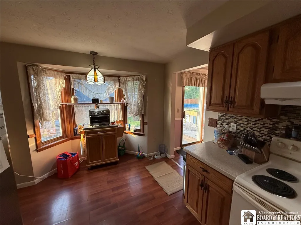 915 Prospect Avenue, Olean-city, New York 14760, Olean, New York 14760, 4 Bedrooms Bedrooms, 6 Rooms Rooms,2 BathroomsBathrooms,Residential,For Sale,915 Prospect Avenue, Olean-city, New York 14760,0,R1585482