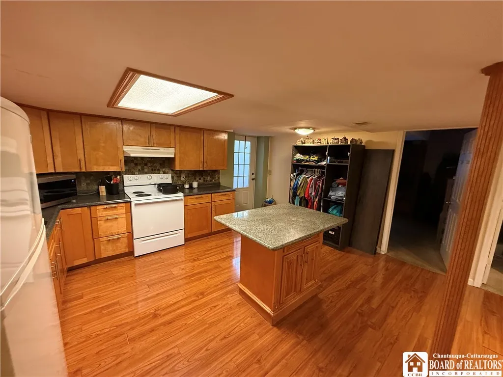 915 Prospect Avenue, Olean-city, New York 14760, Olean, New York 14760, 4 Bedrooms Bedrooms, 6 Rooms Rooms,2 BathroomsBathrooms,Residential,For Sale,915 Prospect Avenue, Olean-city, New York 14760,0,R1585482