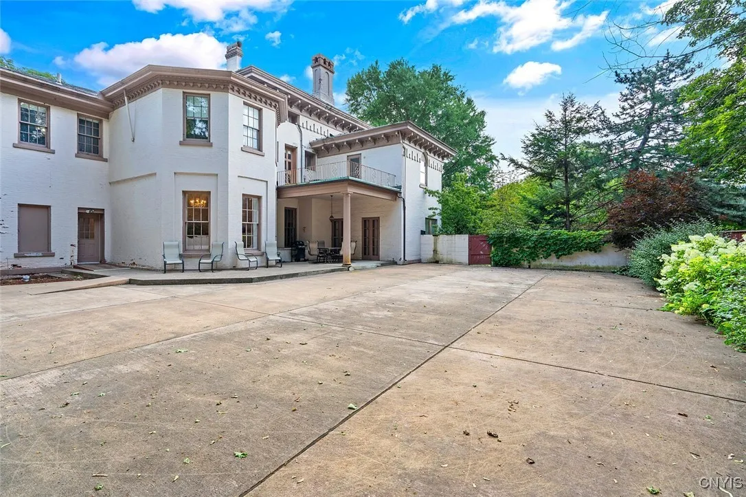 213 Highland Avenue, Syracuse, New York 13203, Syracuse, New York 13203, 12 Bedrooms Bedrooms, 23 Rooms Rooms,5 BathroomsBathrooms,Residential,Closed,213 Highland Avenue, Syracuse, New York 13203,S1585277