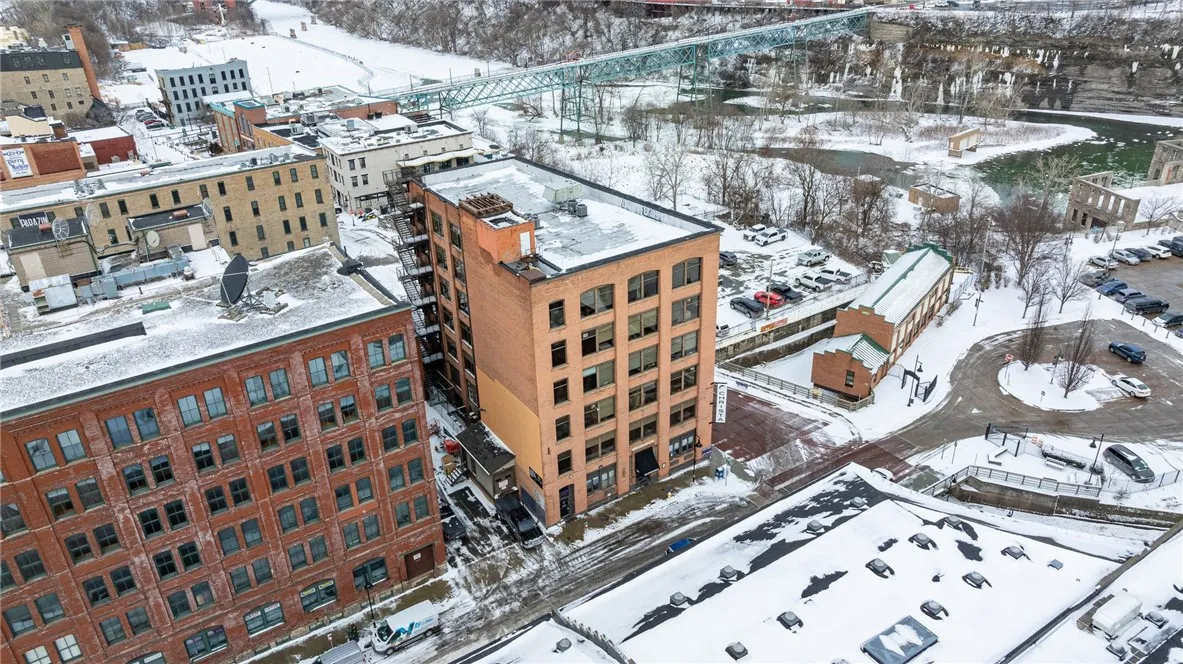 64 Commercial Street 303, Rochester, New York 1461, Rochester, New York 14614, 2 Rooms Rooms,1 BathroomBathrooms,Residential Lease,Closed,64 Commercial Street 303, Rochester, New York 1461,0,R1586417