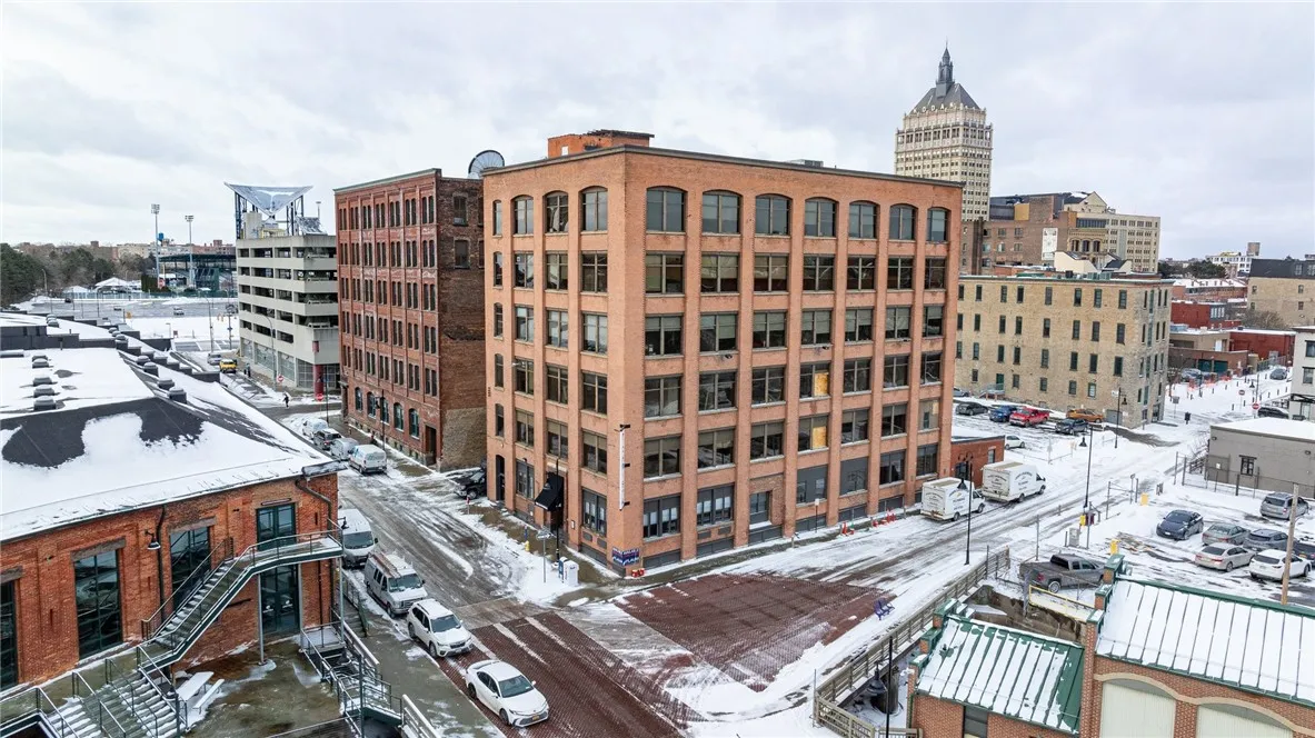 64 Commercial Street 303, Rochester, New York 1461, Rochester, New York 14614, 2 Rooms Rooms,1 BathroomBathrooms,Residential Lease,Closed,64 Commercial Street 303, Rochester, New York 1461,0,R1586417