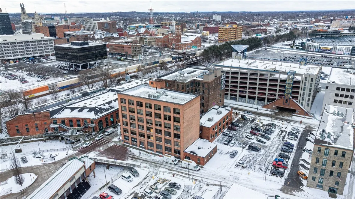 64 Commercial Street 303, Rochester, New York 1461, Rochester, New York 14614, 2 Rooms Rooms,1 BathroomBathrooms,Residential Lease,Closed,64 Commercial Street 303, Rochester, New York 1461,0,R1586417