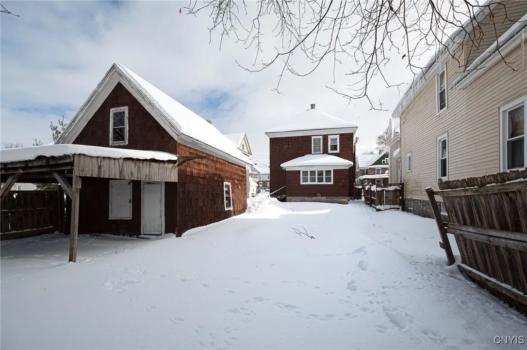 112 South Pleasant Street, Watertown City, New Yor, Watertown City, New York 13601, 4 Bedrooms Bedrooms, ,2 BathroomsBathrooms,Residential,Closed,112 South Pleasant Street, Watertown City, New Yor,0,S1586675