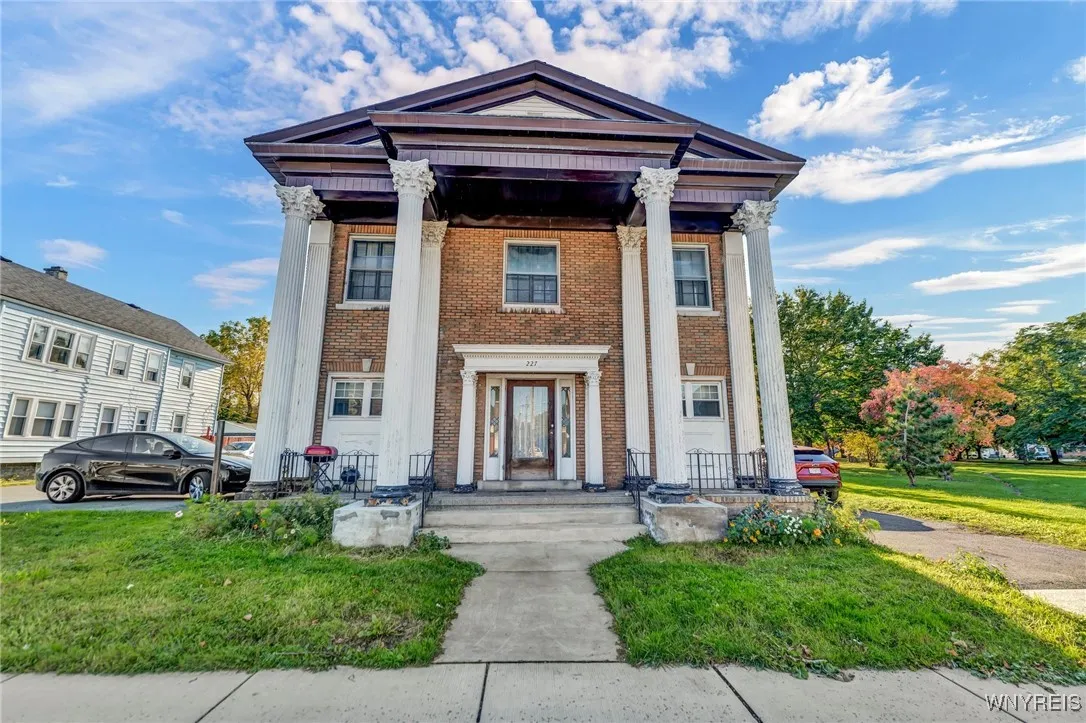 227 & 229 Abbott Road, Buffalo, New York 14220, Buffalo, New York 14220, 5 Bedrooms Bedrooms, ,Multi Family,Closed,227 & 229 Abbott Road, Buffalo, New York 14220,0,B1586761