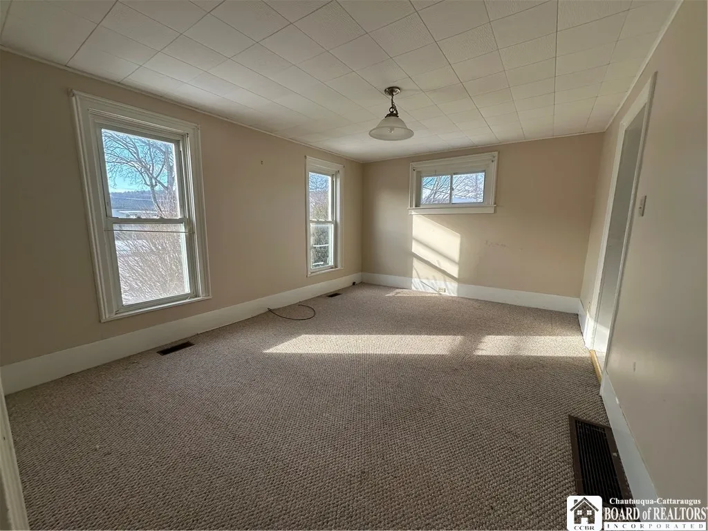 34 West Avenue, Hornellsville, New York 14807, Hornellsville, New York 14807, 4 Bedrooms Bedrooms, 8 Rooms Rooms,2 BathroomsBathrooms,Residential,Closed,34 West Avenue, Hornellsville, New York 14807,0,R1585240