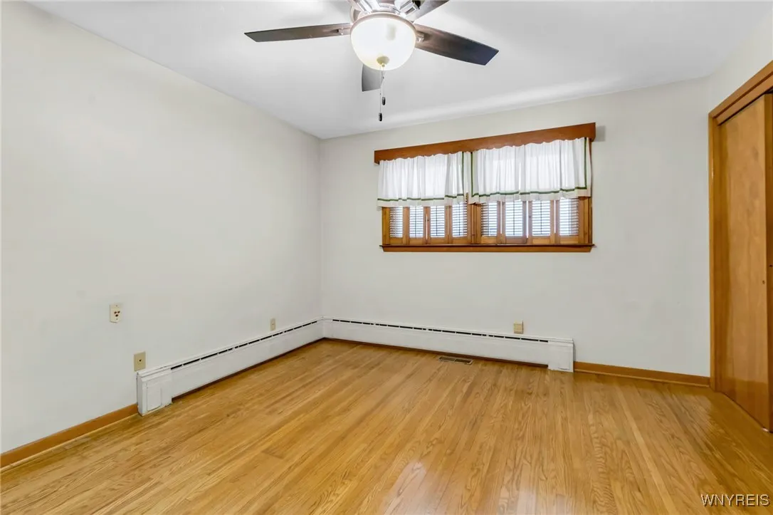 116 Glencove Road, Tonawanda-town, New York 14223, Tonawanda, New York 14223, 3 Bedrooms Bedrooms, 6 Rooms Rooms,1 BathroomBathrooms,Residential,Closed,116 Glencove Road, Tonawanda-town, New York 14223,0,B1586444