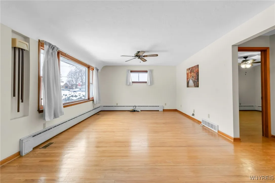 116 Glencove Road, Tonawanda-town, New York 14223, Tonawanda, New York 14223, 3 Bedrooms Bedrooms, 6 Rooms Rooms,1 BathroomBathrooms,Residential,Closed,116 Glencove Road, Tonawanda-town, New York 14223,0,B1586444