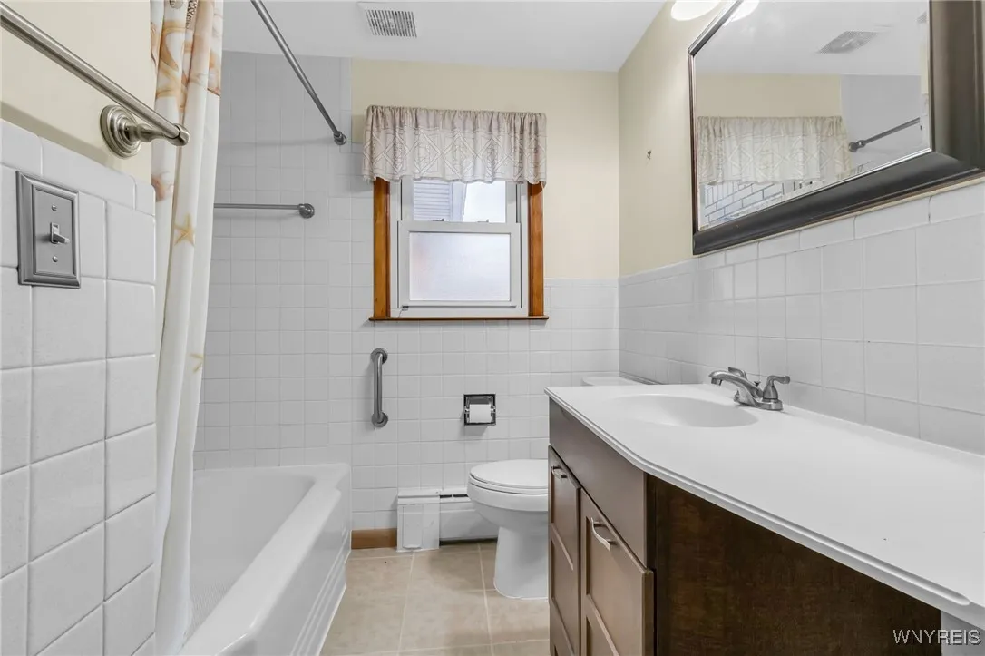 116 Glencove Road, Tonawanda-town, New York 14223, Tonawanda, New York 14223, 3 Bedrooms Bedrooms, 6 Rooms Rooms,1 BathroomBathrooms,Residential,Closed,116 Glencove Road, Tonawanda-town, New York 14223,0,B1586444