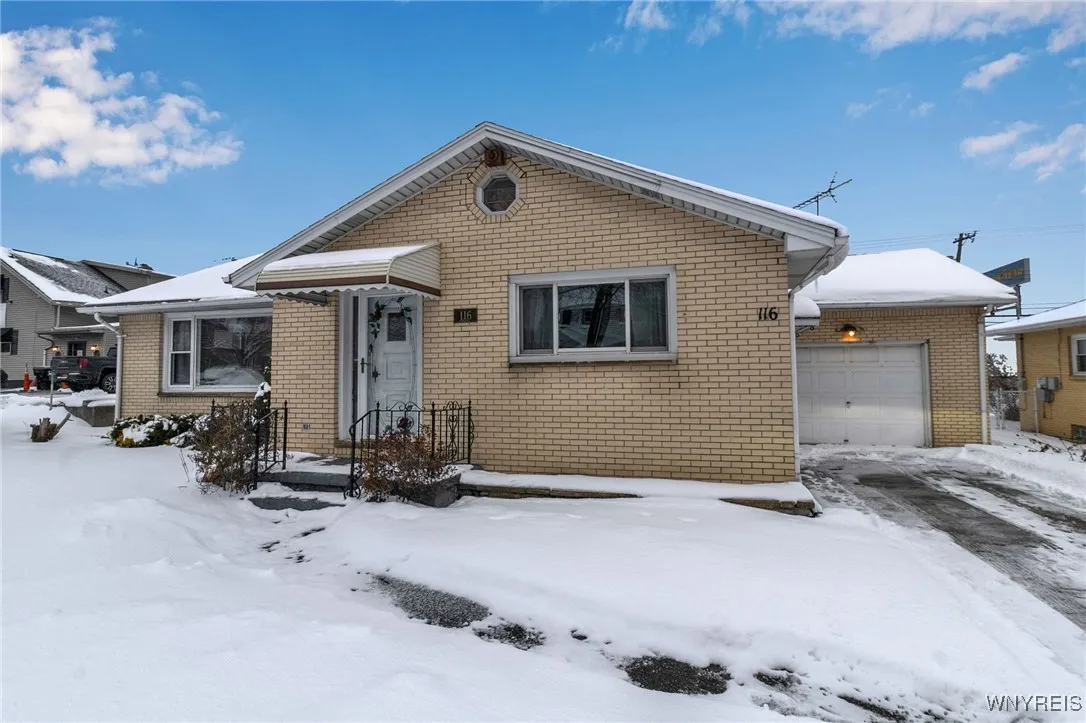 116 Glencove Road, Tonawanda-town, New York 14223, Tonawanda, New York 14223, 3 Bedrooms Bedrooms, 6 Rooms Rooms,1 BathroomBathrooms,Residential,Closed,116 Glencove Road, Tonawanda-town, New York 14223,0,B1586444