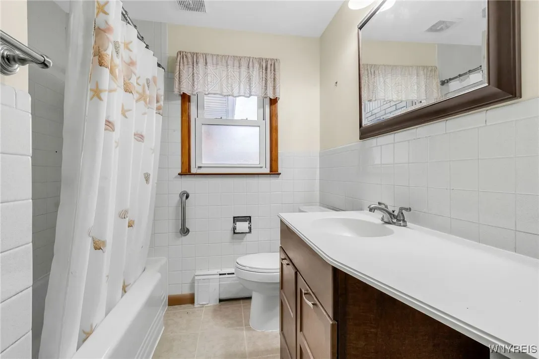 116 Glencove Road, Tonawanda-town, New York 14223, Tonawanda, New York 14223, 3 Bedrooms Bedrooms, 6 Rooms Rooms,1 BathroomBathrooms,Residential,Closed,116 Glencove Road, Tonawanda-town, New York 14223,0,B1586444