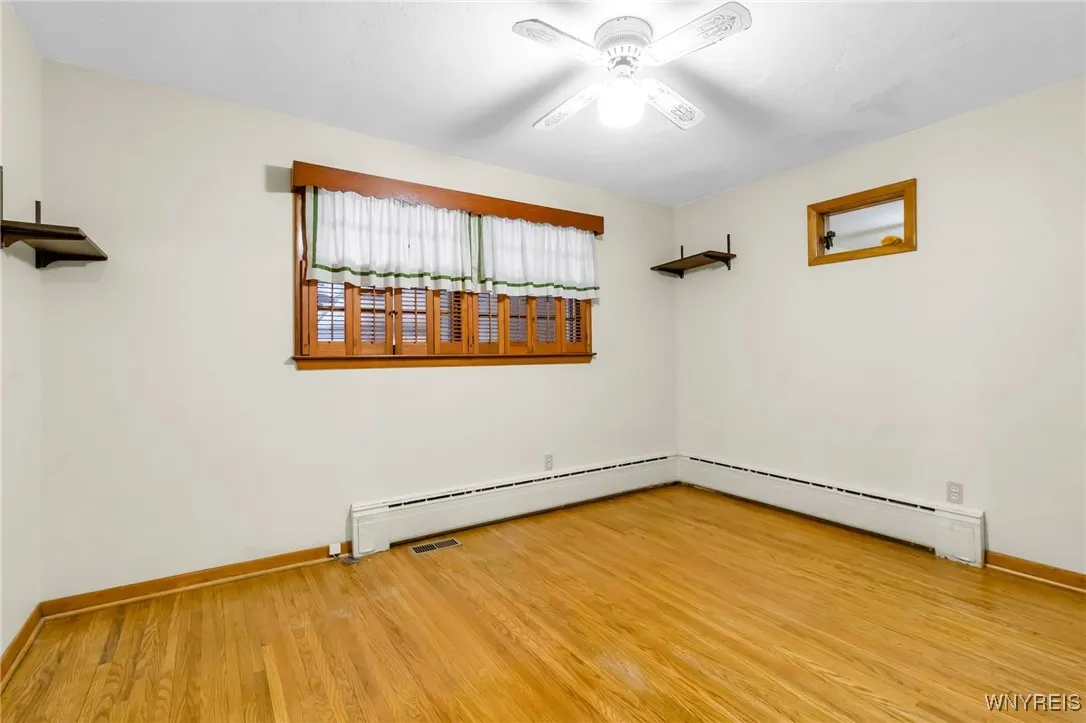 116 Glencove Road, Tonawanda-town, New York 14223, Tonawanda, New York 14223, 3 Bedrooms Bedrooms, 6 Rooms Rooms,1 BathroomBathrooms,Residential,Closed,116 Glencove Road, Tonawanda-town, New York 14223,0,B1586444