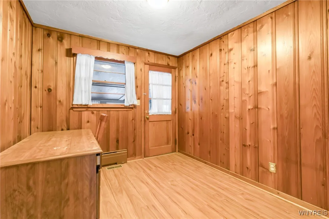 116 Glencove Road, Tonawanda-town, New York 14223, Tonawanda, New York 14223, 3 Bedrooms Bedrooms, 6 Rooms Rooms,1 BathroomBathrooms,Residential,Closed,116 Glencove Road, Tonawanda-town, New York 14223,0,B1586444