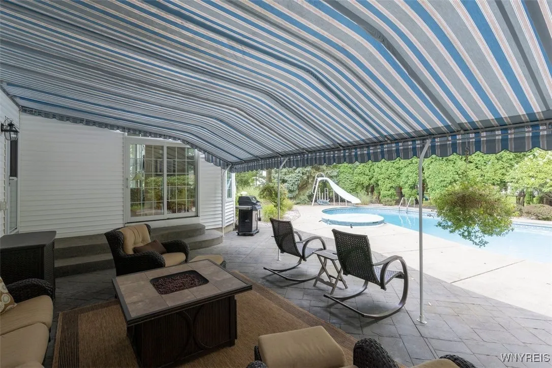 Salt water pool with hot tub. Private rear yard.