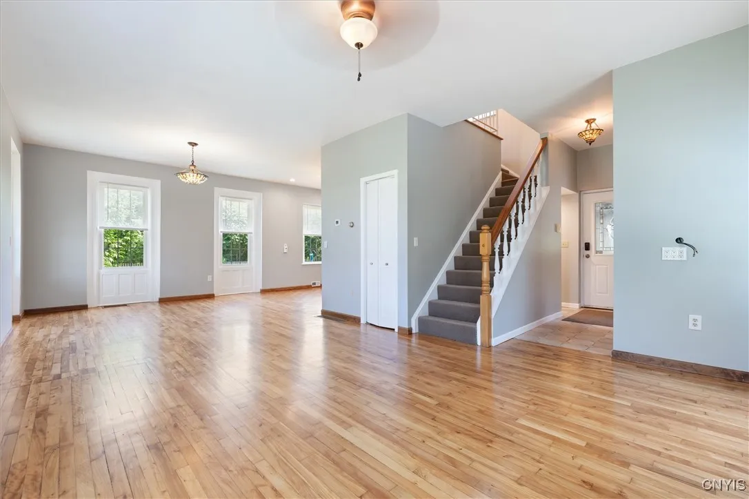 4618 State Route 31, Clay, New York 13041, Clay, New York 13041, 3 Bedrooms Bedrooms, 8 Rooms Rooms,1 BathroomBathrooms,Residential,Closed,4618 State Route 31, Clay, New York 13041,0,S1586136