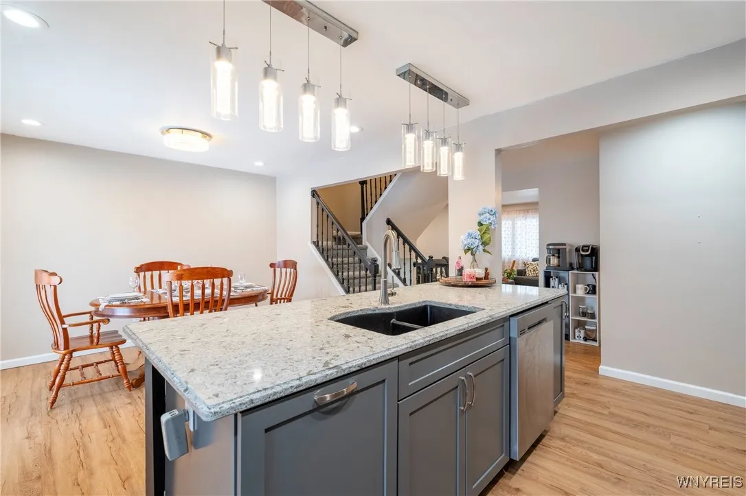 903 Winterset Court, Amherst, New York 14051, Amherst, New York 14051, 3 Bedrooms Bedrooms, 7 Rooms Rooms,2 BathroomsBathrooms,Residential,Closed,903 Winterset Court, Amherst, New York 14051,0,B1587062
