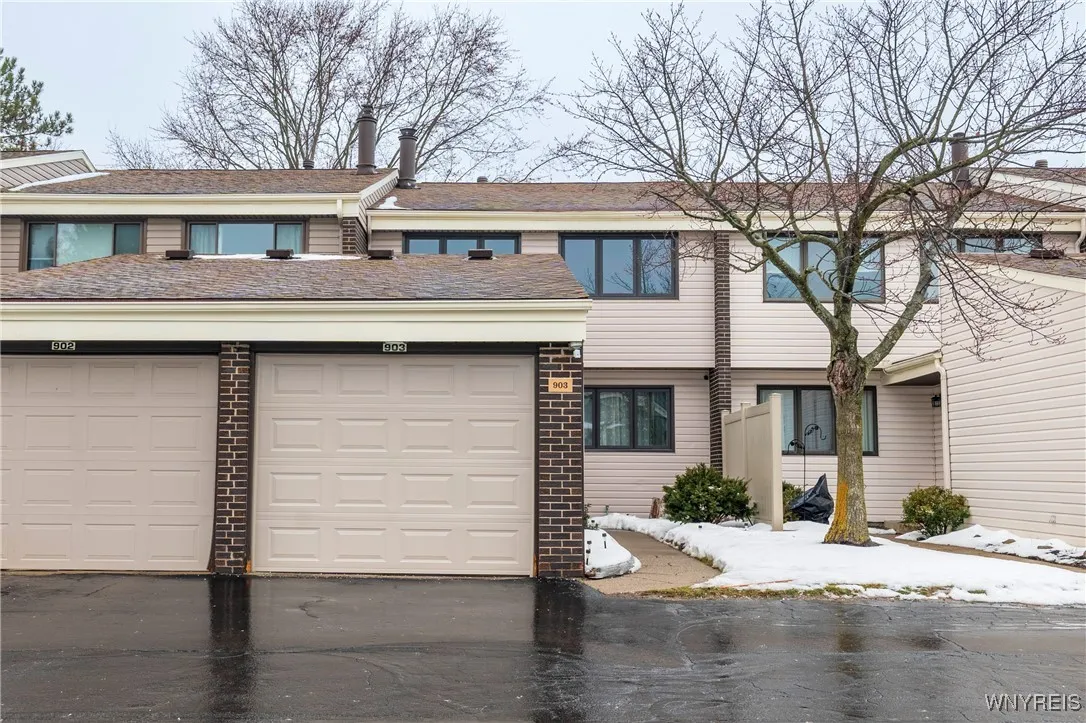 903 Winterset Court, Amherst, New York 14051, Amherst, New York 14051, 3 Bedrooms Bedrooms, 7 Rooms Rooms,2 BathroomsBathrooms,Residential,Closed,903 Winterset Court, Amherst, New York 14051,0,B1587062