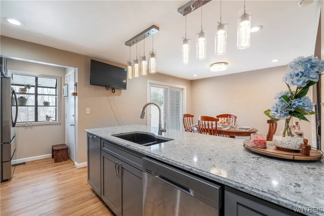903 Winterset Court, Amherst, New York 14051, Amherst, New York 14051, 3 Bedrooms Bedrooms, 7 Rooms Rooms,2 BathroomsBathrooms,Residential,Closed,903 Winterset Court, Amherst, New York 14051,0,B1587062