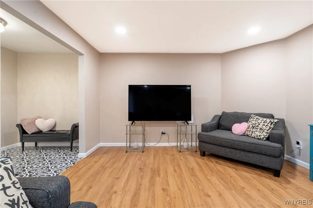 903 Winterset Court, Amherst, New York 14051, Amherst, New York 14051, 3 Bedrooms Bedrooms, 7 Rooms Rooms,2 BathroomsBathrooms,Residential,Closed,903 Winterset Court, Amherst, New York 14051,0,B1587062