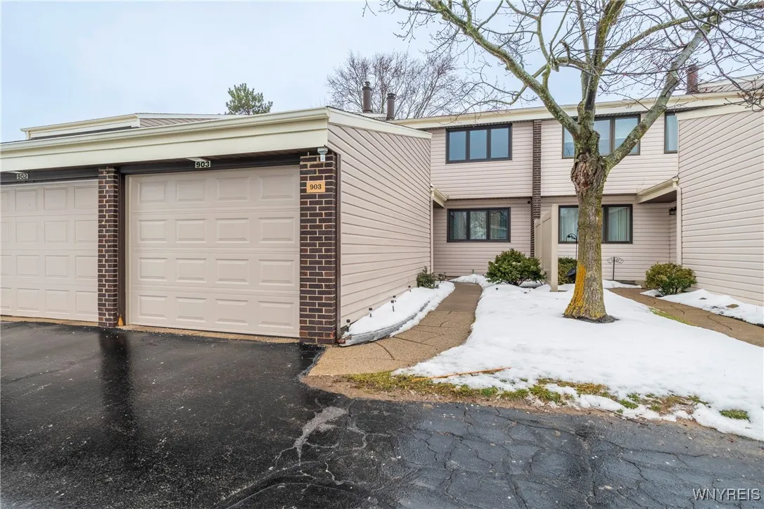 903 Winterset Court, Amherst, New York 14051, Amherst, New York 14051, 3 Bedrooms Bedrooms, 7 Rooms Rooms,2 BathroomsBathrooms,Residential,Closed,903 Winterset Court, Amherst, New York 14051,0,B1587062