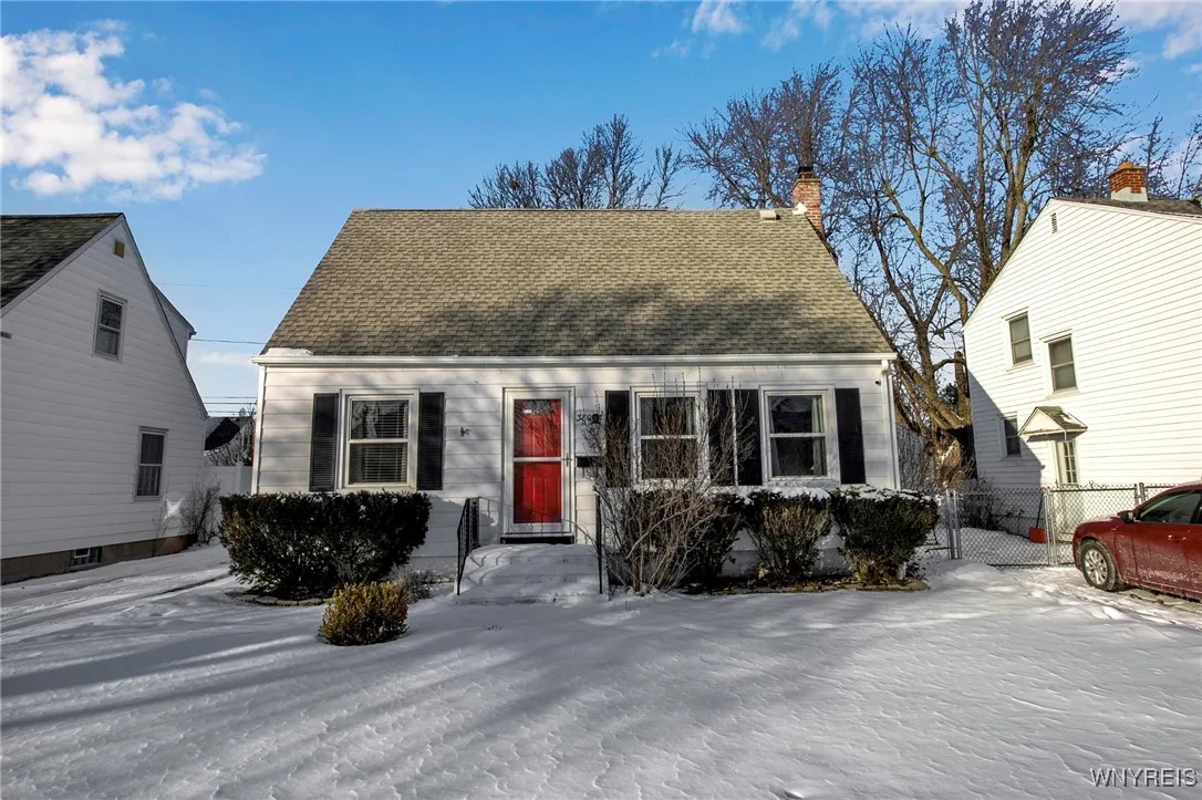380 Knowlton Avenue, Tonawanda-town, New York 1421, Tonawanda, New York 14217, 4 Bedrooms Bedrooms, 9 Rooms Rooms,1 BathroomBathrooms,Residential,Closed,380 Knowlton Avenue, Tonawanda-town, New York 1421,0,B1587155