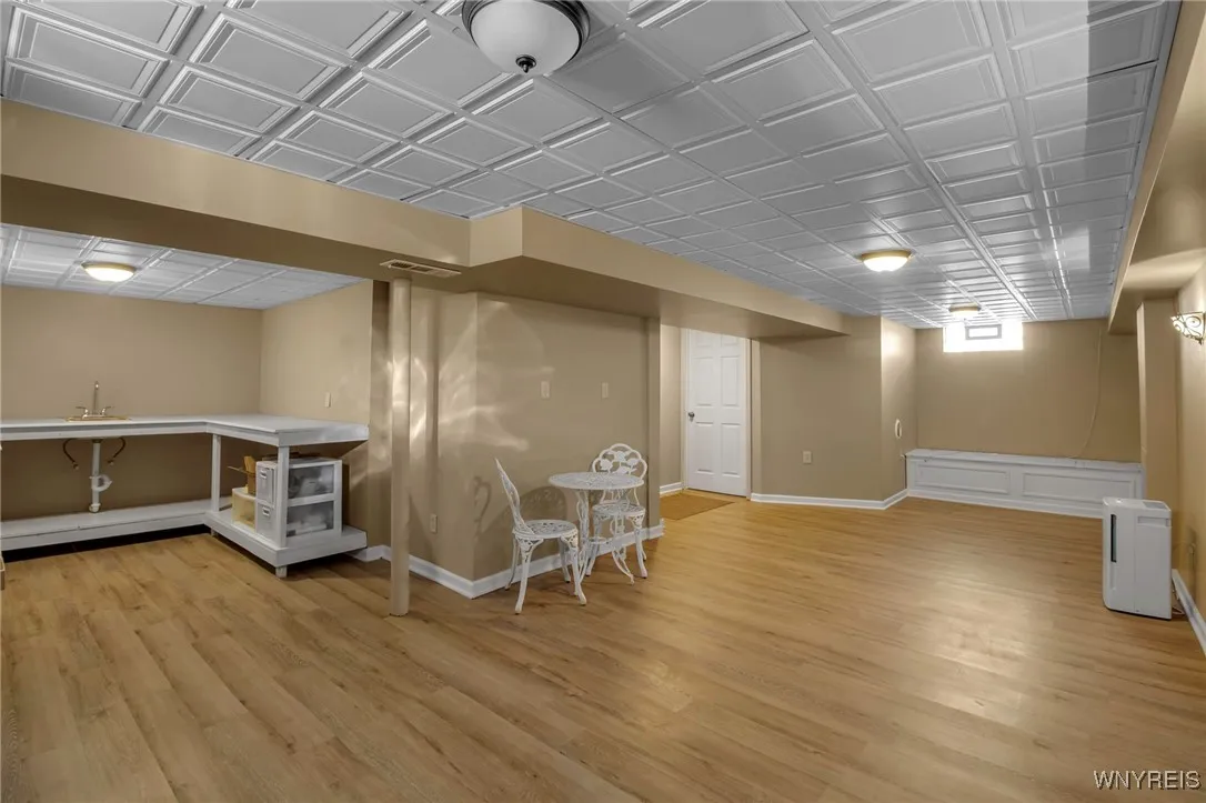 380 Knowlton Avenue, Tonawanda-town, New York 1421, Tonawanda, New York 14217, 4 Bedrooms Bedrooms, 9 Rooms Rooms,1 BathroomBathrooms,Residential,Closed,380 Knowlton Avenue, Tonawanda-town, New York 1421,0,B1587155