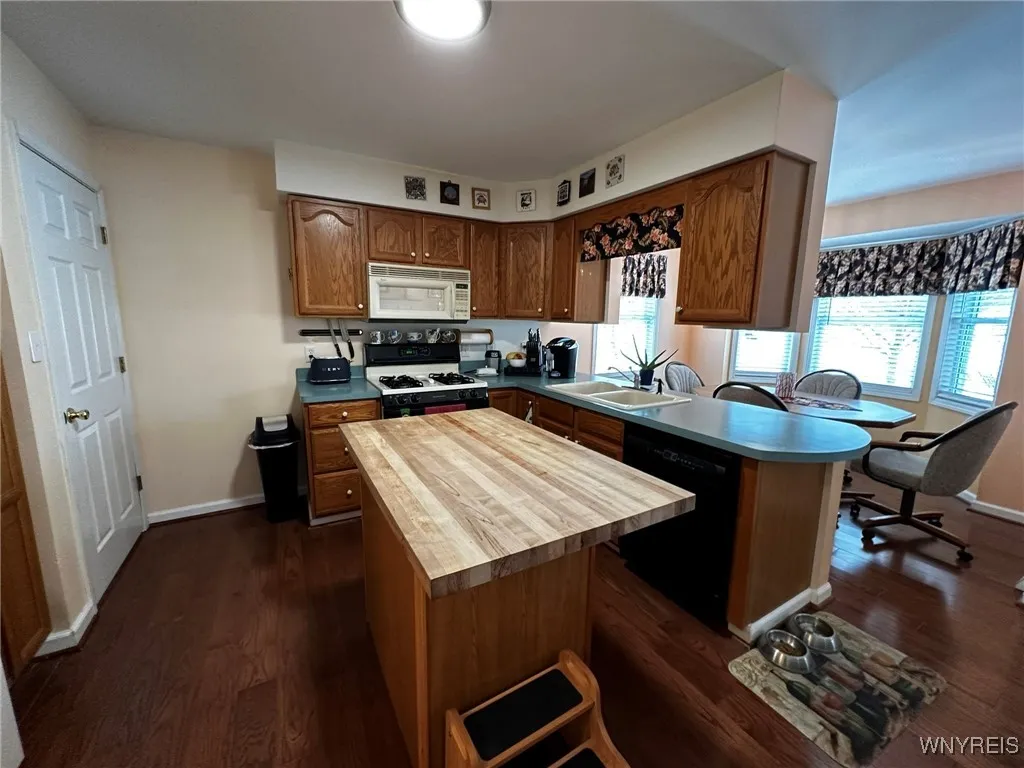 521 Witmer Road, North Tonawanda, New York 14120, North Tonawanda, New York 14120, 3 Bedrooms Bedrooms, 6 Rooms Rooms,1 BathroomBathrooms,Residential,Closed,521 Witmer Road, North Tonawanda, New York 14120,0,B1587114