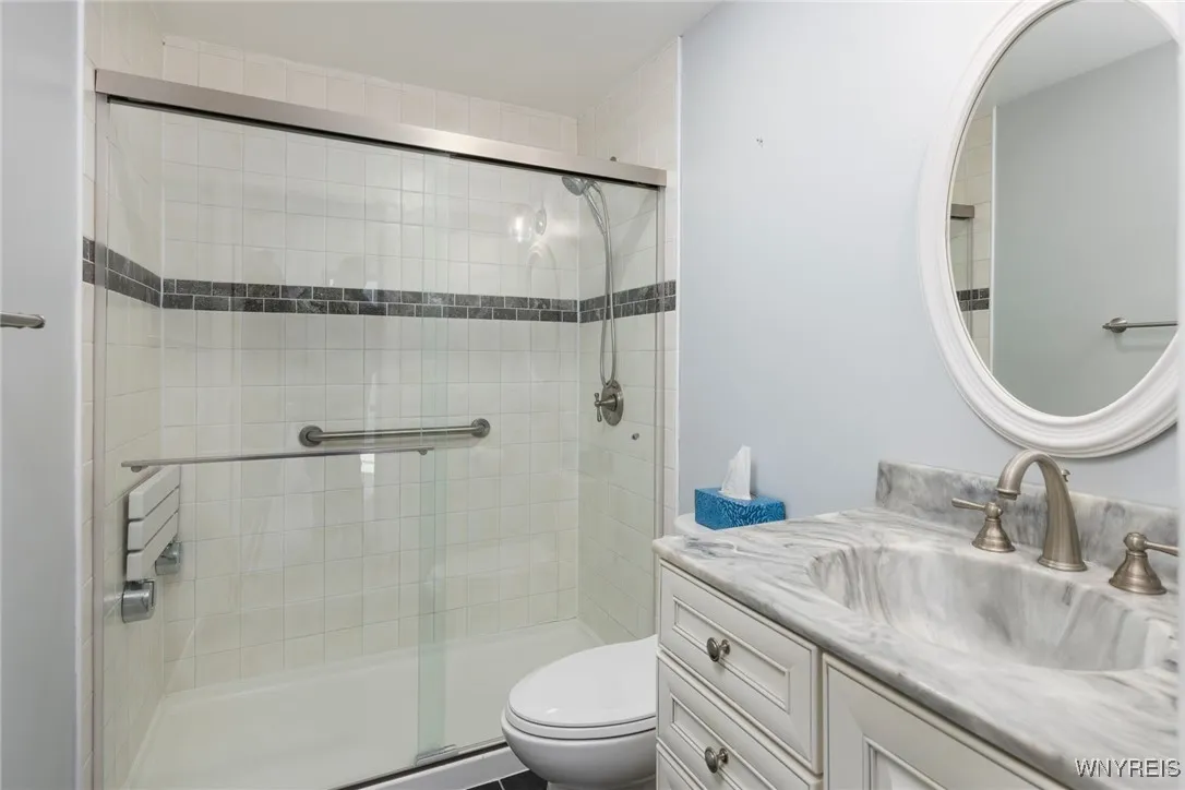 5293e Chestnut Ridge Road E, Orchard Park, New Yor, Orchard Park, New York 14127, 2 Bedrooms Bedrooms, 6 Rooms Rooms,1 BathroomBathrooms,Residential,Closed,5293e Chestnut Ridge Road E, Orchard Park, New Yor,0,B1587239
