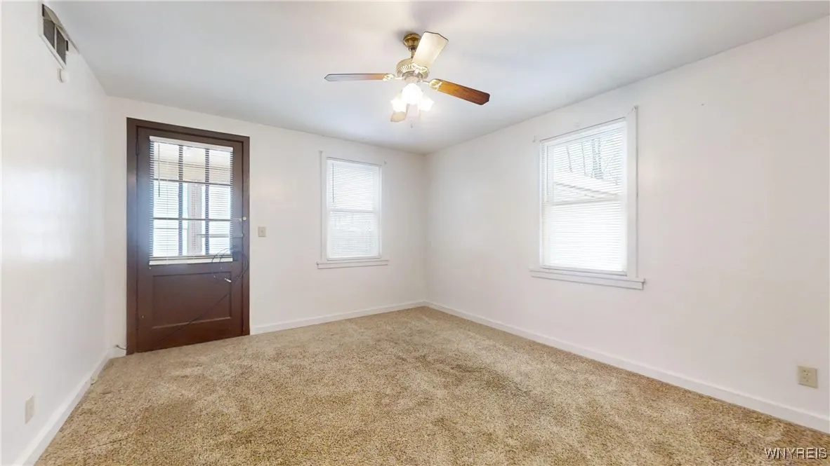 236 Ensminger Road, Tonawanda-town, New York 14150, Tonawanda, New York 14150, 4 Bedrooms Bedrooms, ,2 BathroomsBathrooms,Residential,Closed,236 Ensminger Road, Tonawanda-town, New York 14150,0,B1587078