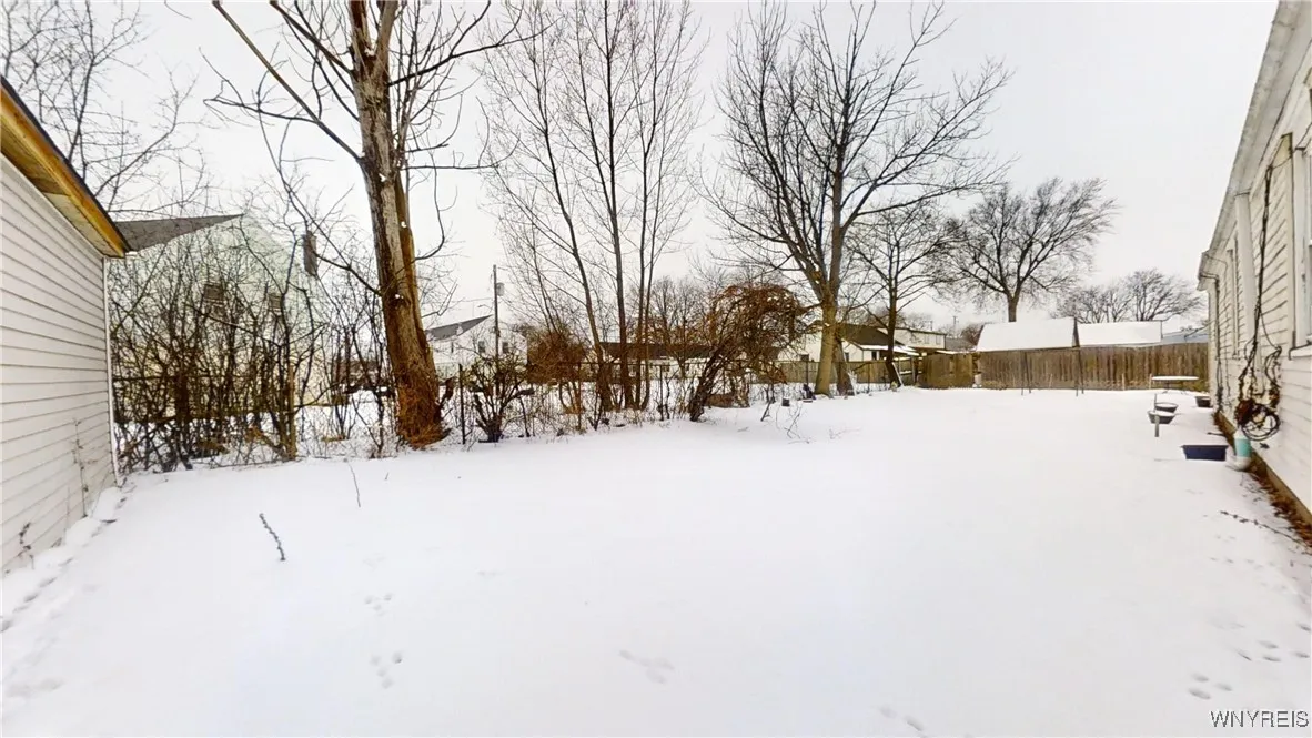 236 Ensminger Road, Tonawanda-town, New York 14150, Tonawanda, New York 14150, 4 Bedrooms Bedrooms, ,2 BathroomsBathrooms,Residential,Closed,236 Ensminger Road, Tonawanda-town, New York 14150,0,B1587078